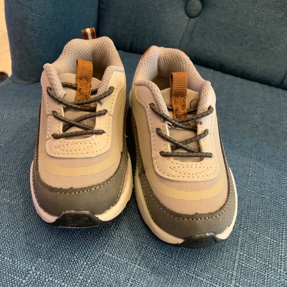 Toddler boy size 5 shoe - Picture 1 of 4